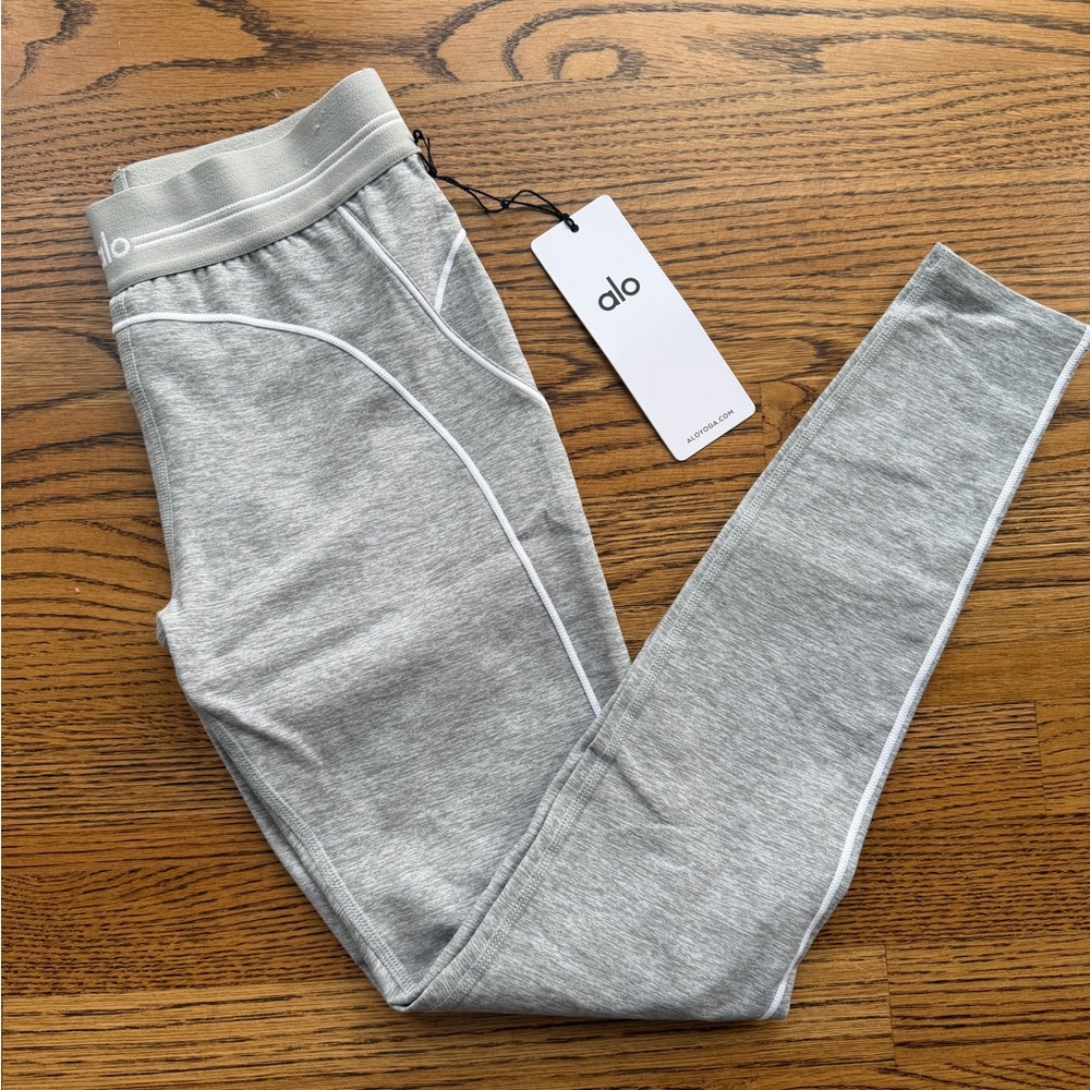 NWT ALO alosoft heart throb legging